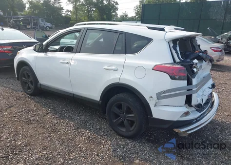 2016 Toyota Rav4 Xle z USA, uszkodzony, nr VIN 2T3RFREV7GW444917